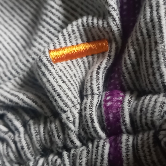 Lucy Tech" pull over athletic long sleeve / thumb hole - Picture 9 of 9